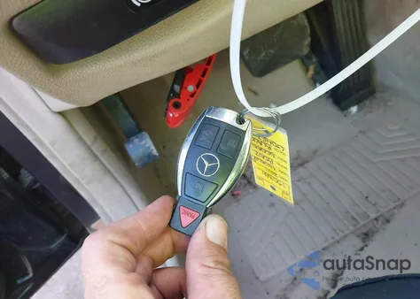 2011 Mercedes-Benz C 300 Luxury/Sport from USA, damaged, VIN WDDGF5EB8BR155534